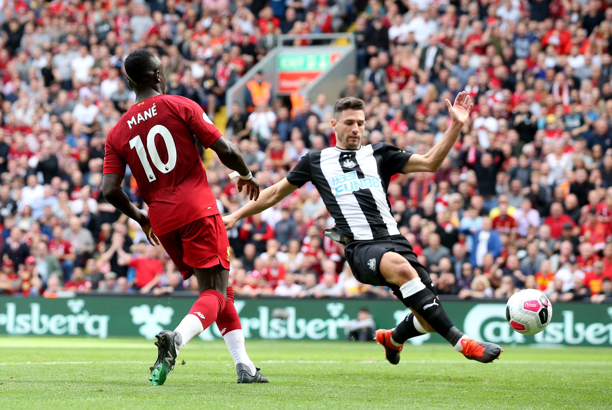 在英超效力 在英超效力